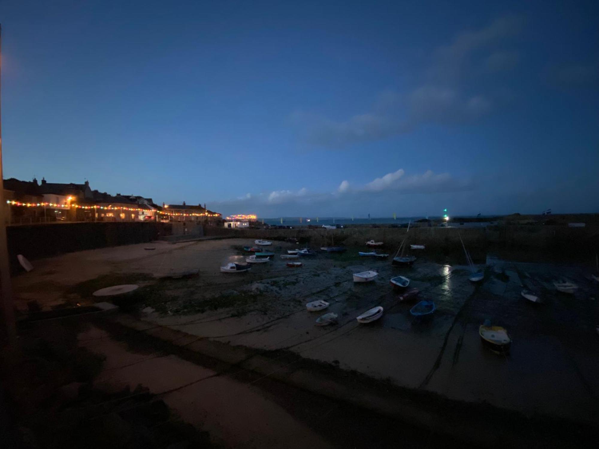 The Old Gallery - Charming Coastal Escape For Two Маузел Екстер'єр фото